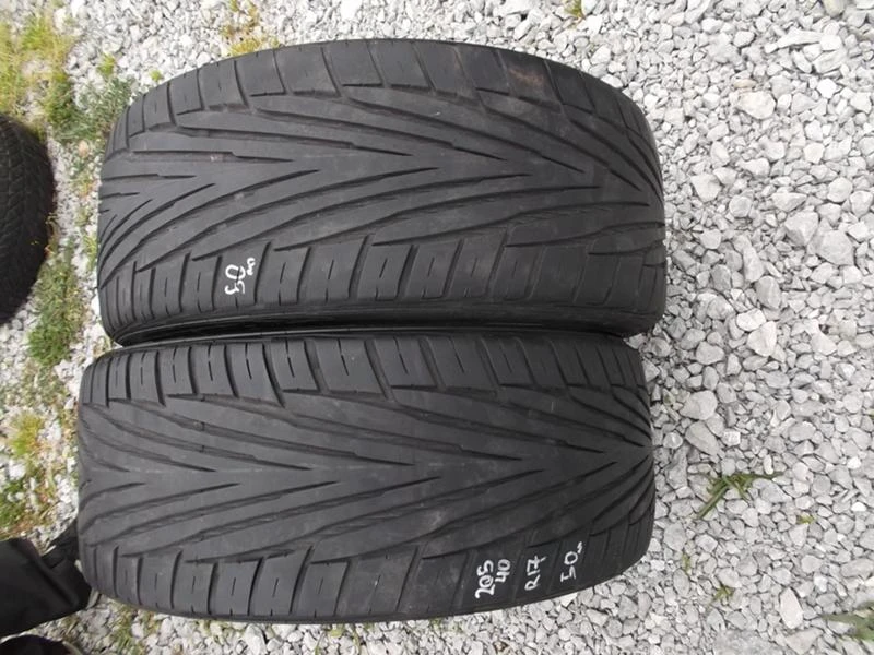 Гуми Летни 205/40R17, снимка 1 - Гуми и джанти - 14368932