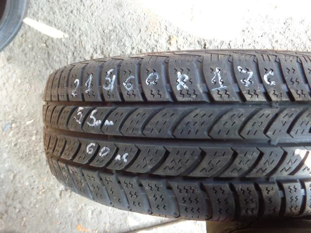 Гуми Зимни 215/60R17, снимка 1 - Гуми и джанти - 16682013