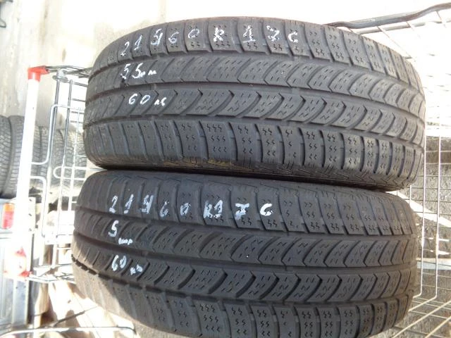 Гуми Зимни 215/60R17, снимка 2 - Гуми и джанти - 16682013