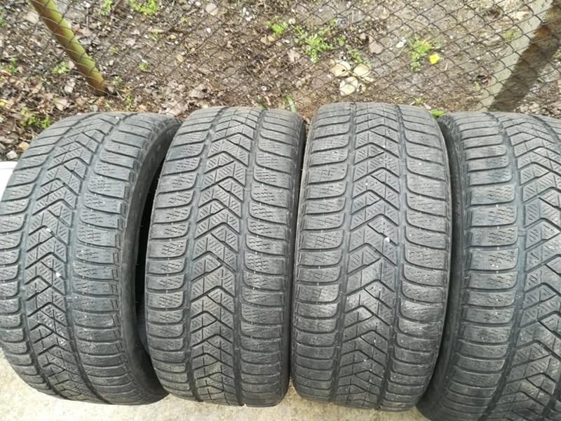 Гуми Зимни 245/40R18, снимка 8 - Гуми и джанти - 20433359