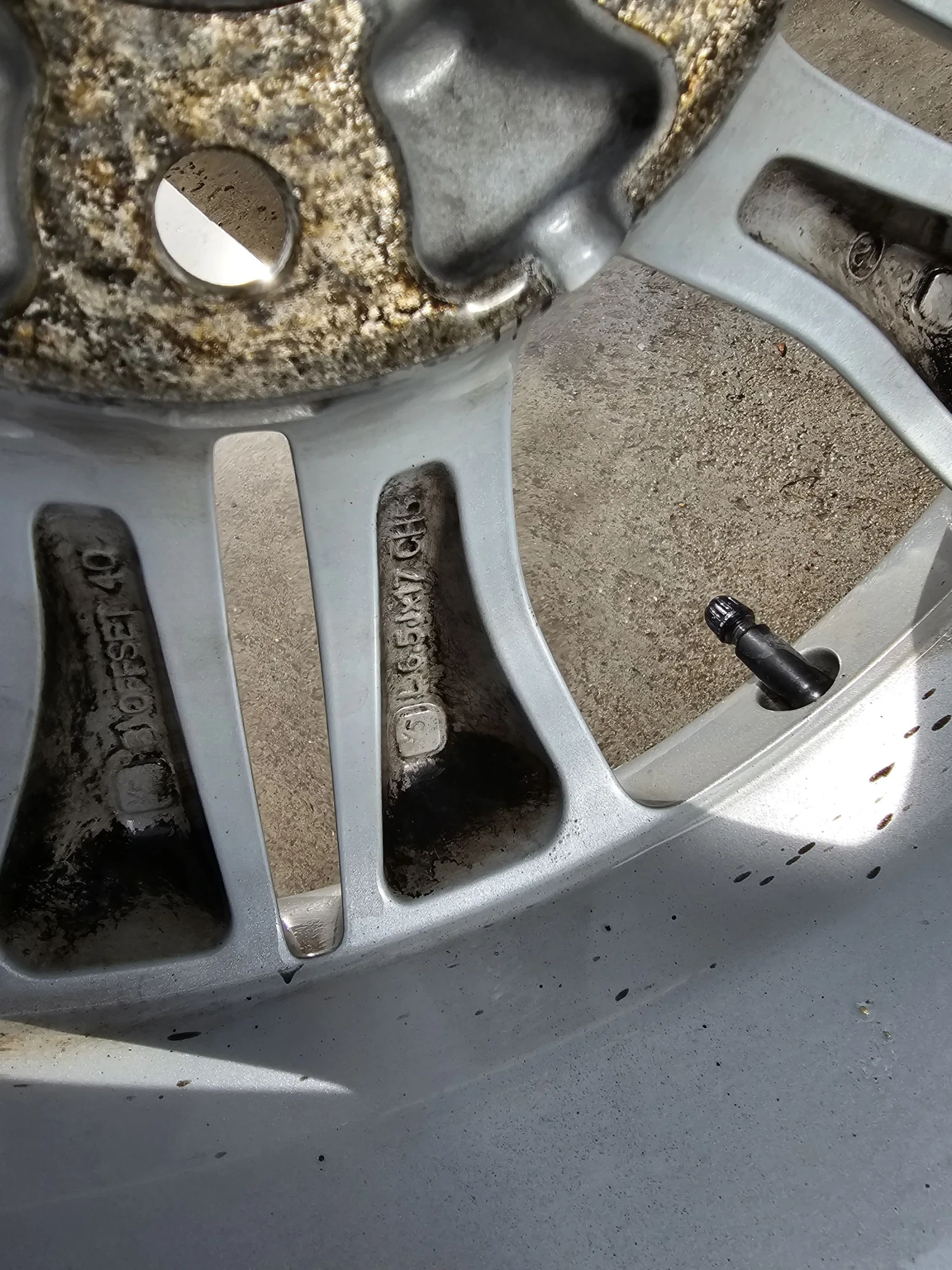 Гуми с джанти Continental 215/60R17, снимка 6 - Гуми и джанти - 53987271