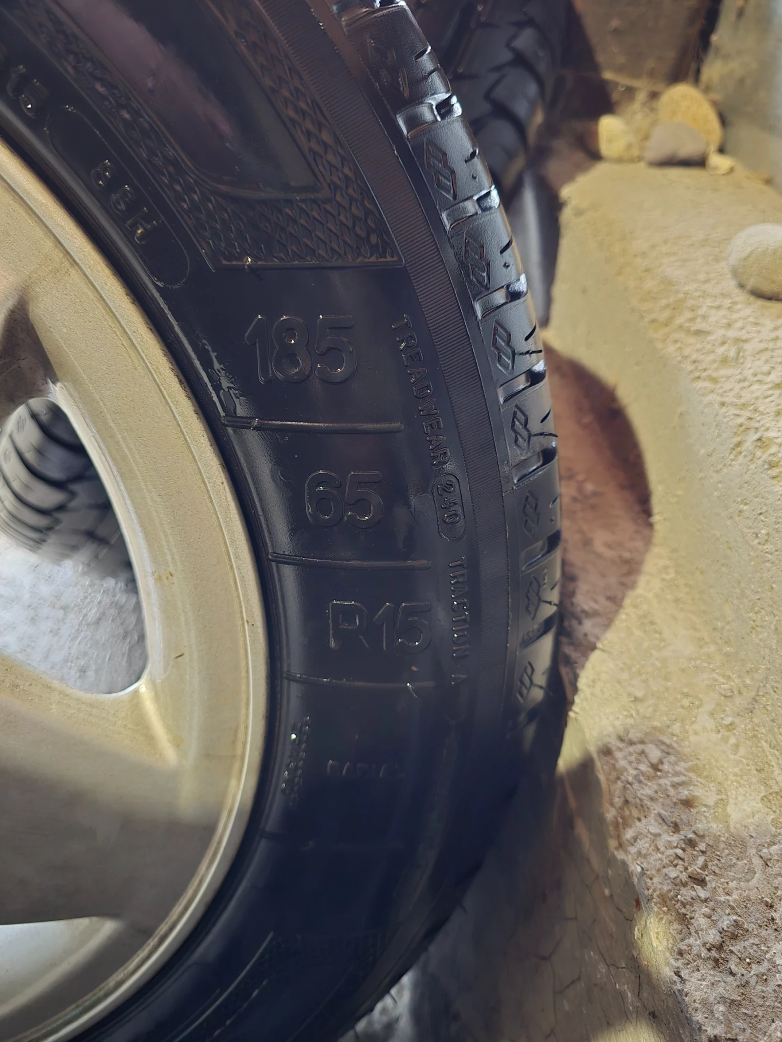 Гуми с джанти Kleber 185/65R15, снимка 11 - Гуми и джанти - 54081724