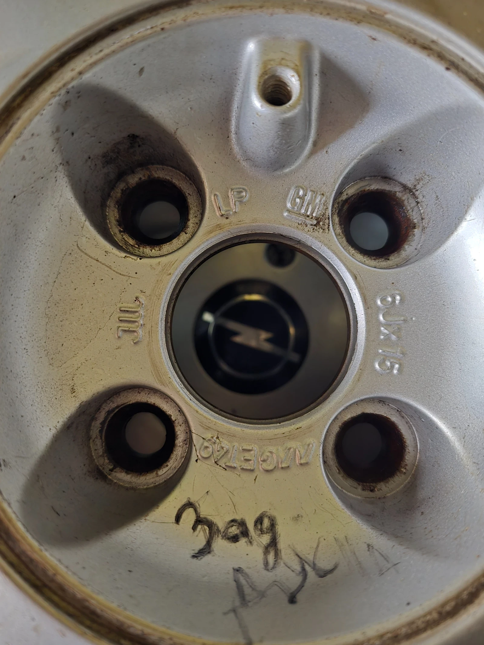 Гуми с джанти Kleber 185/65R15, снимка 13 - Гуми и джанти - 54081724