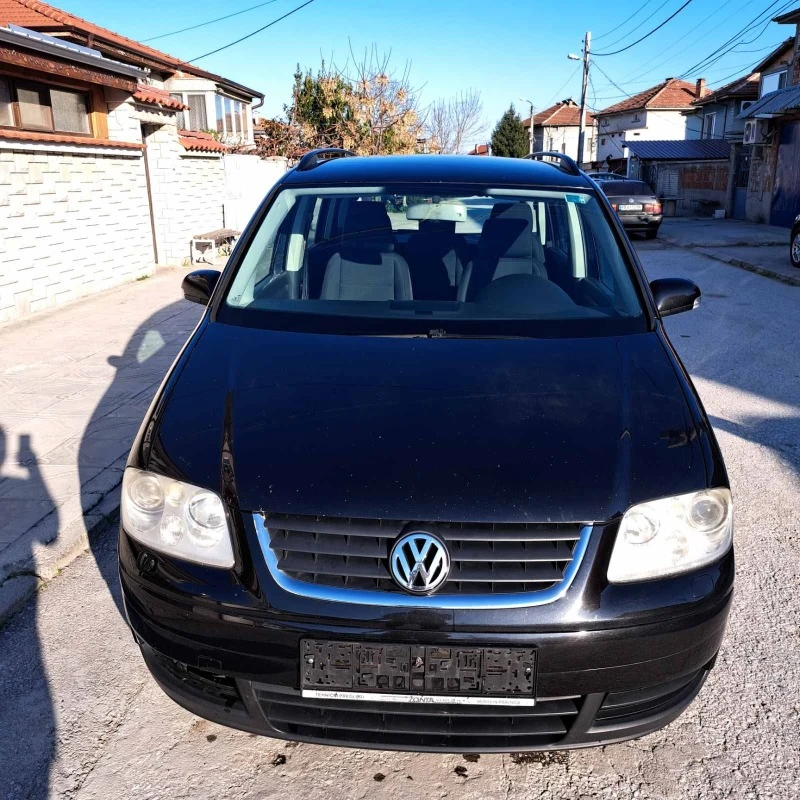 VW Touran 2.0 TDI DSG, снимка 8 - Автомобили и джипове - 47018424