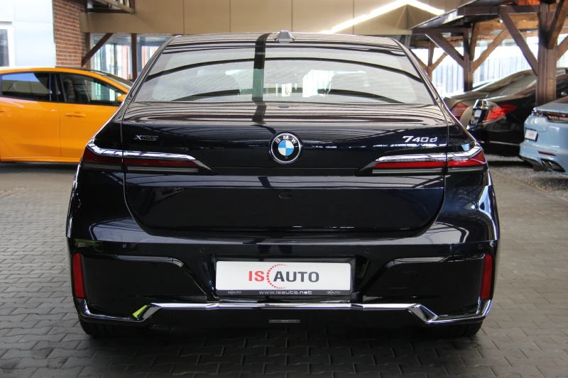 BMW 740 Xdrive/M-Performance/Bowers&Wilkins/Подгрев/Pano, снимка 5 - Автомобили и джипове - 47412534