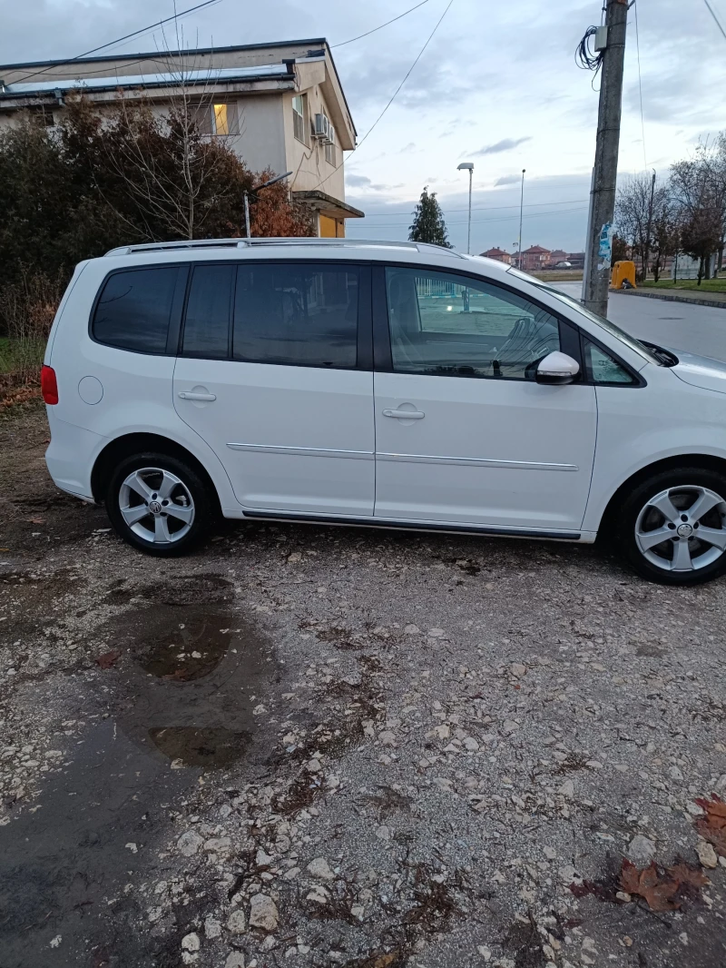 VW Touran, снимка 4 - Автомобили и джипове - 48473521