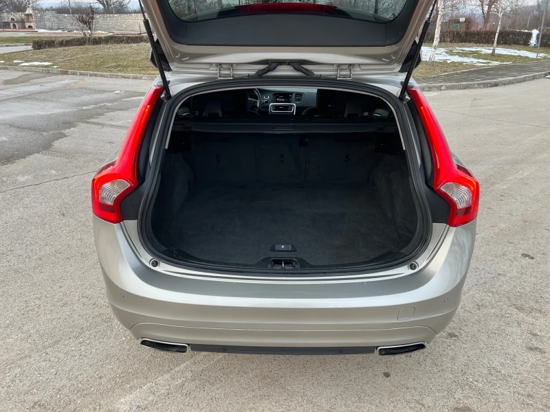 Volvo V60 2.0D D4-181hp, снимка 7 - Автомобили и джипове - 50643546