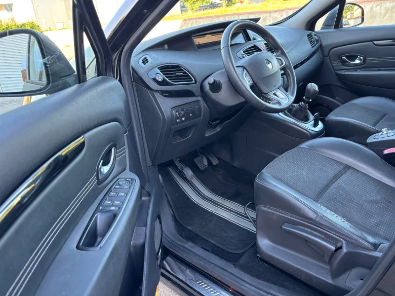 Renault Grand scenic, снимка 13 - Автомобили и джипове - 52306125