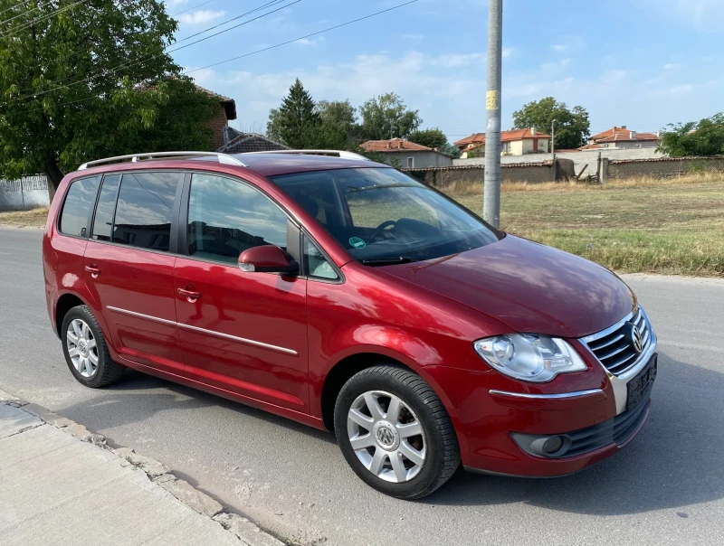 VW Touran, снимка 2 - Автомобили и джипове - 52645845