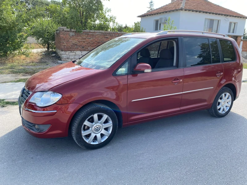 VW Touran, снимка 4 - Автомобили и джипове - 52645845