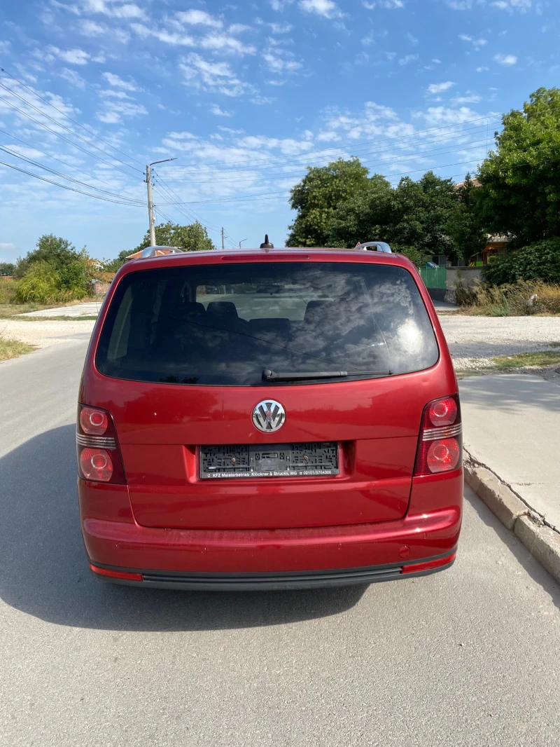 VW Touran, снимка 5 - Автомобили и джипове - 52645845