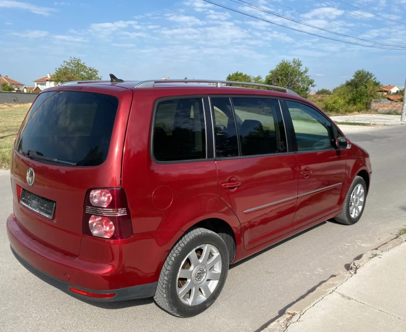 VW Touran, снимка 3 - Автомобили и джипове - 52645845