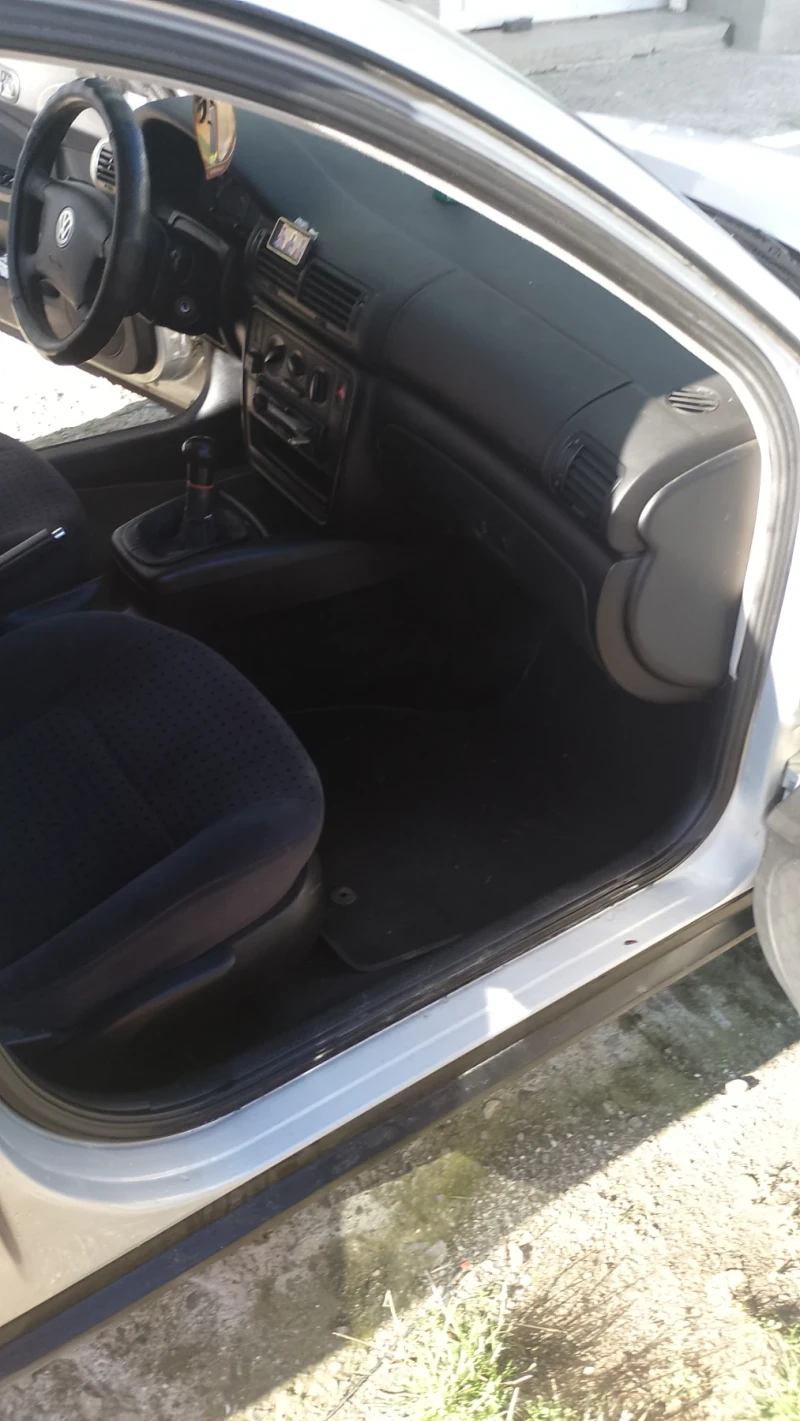 VW Passat, снимка 10 - Автомобили и джипове - 52744253