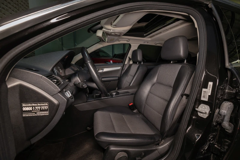 Mercedes-Benz C 180 T* KOMPRESSOR* AVANTGARDE* ПОДГРЕВ* ПАНОРАМА, снимка 8 - Автомобили и джипове - 52815791