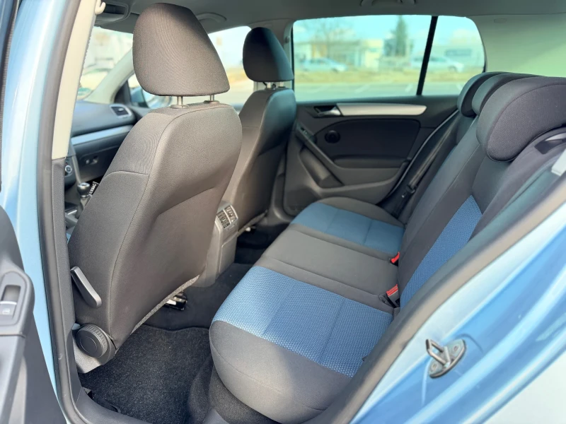 VW Golf 1.6TDi-Sport-сервизна история, Лизинг, снимка 15 - Автомобили и джипове - 52883493