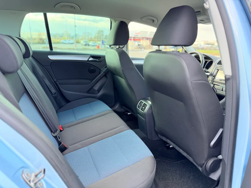 VW Golf 1.6TDi-Sport-сервизна история, Лизинг, снимка 14 - Автомобили и джипове - 52883493