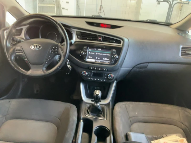 Kia Ceed 1.0 TGDI, снимка 3 - Автомобили и джипове - 52919203