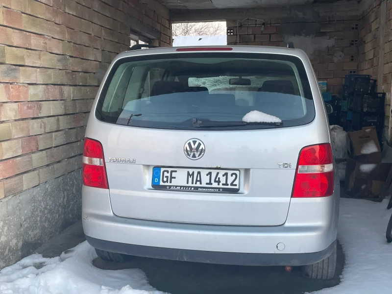 VW Touran, снимка 5 - Автомобили и джипове - 53526284