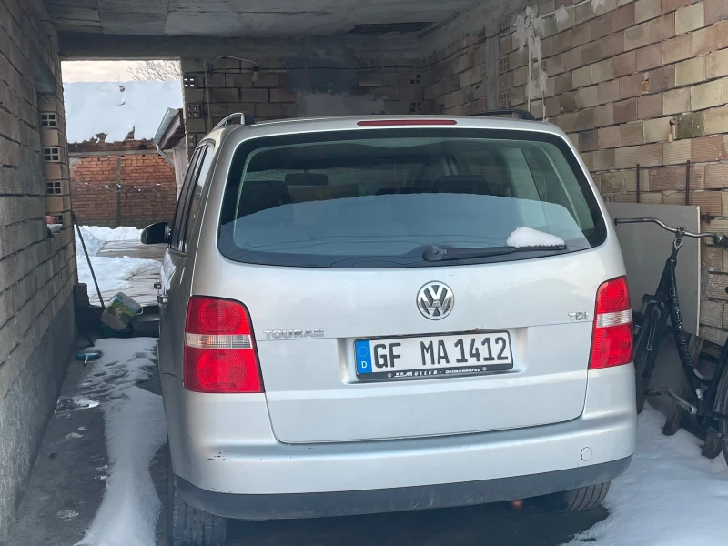 VW Touran, снимка 4 - Автомобили и джипове - 53526284