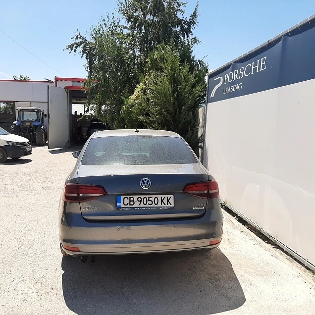 VW Jetta 2.0 TDI , снимка 7 - Автомобили и джипове - 46735779