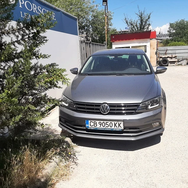 VW Jetta 2.0 TDI , снимка 2 - Автомобили и джипове - 46735779