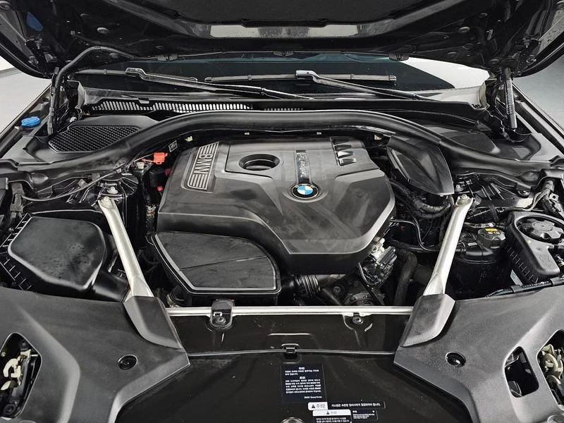 BMW 530 530I Luxury Plus, снимка 17 - Автомобили и джипове - 55505379