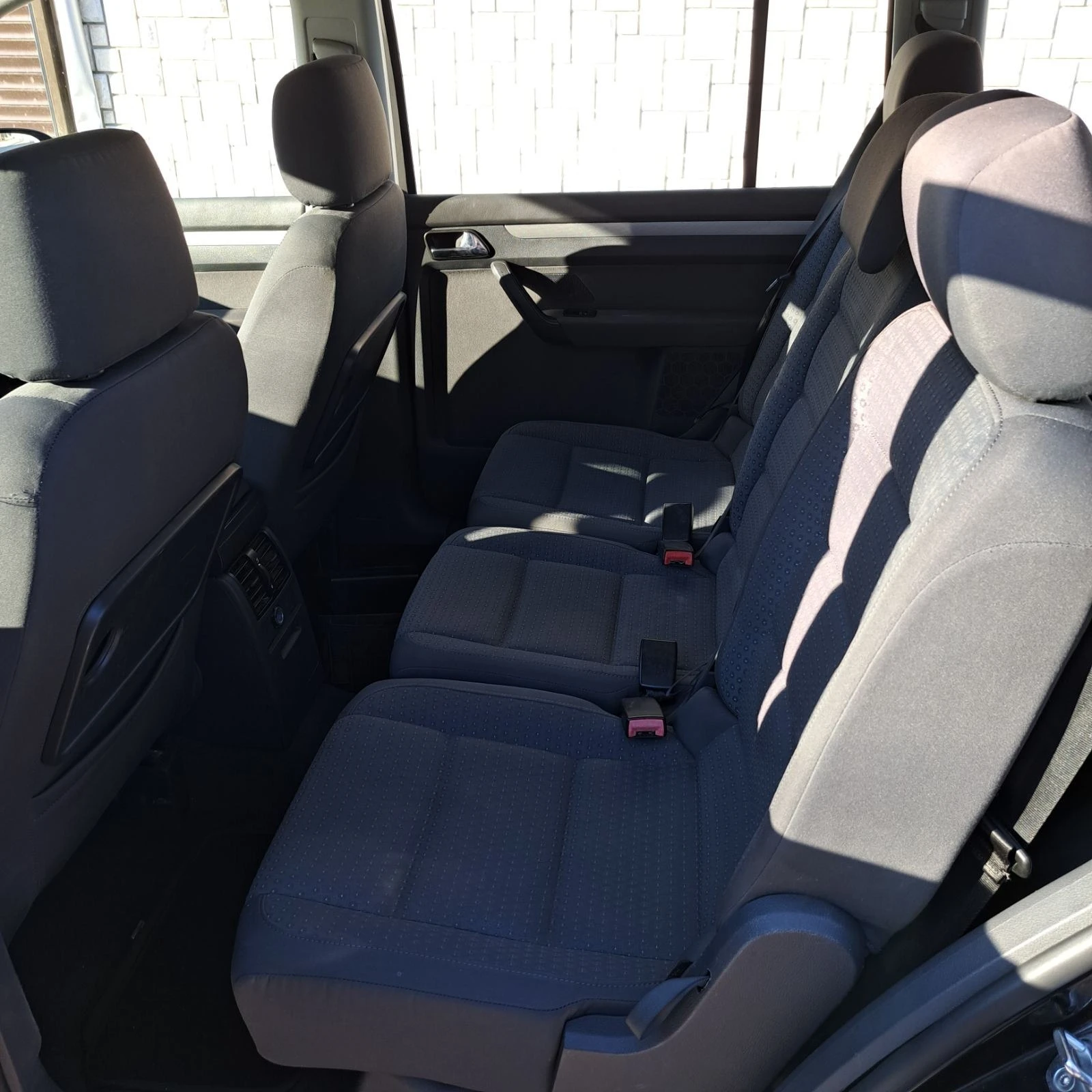 VW Touran 2.0 TDI DSG - изображение 4