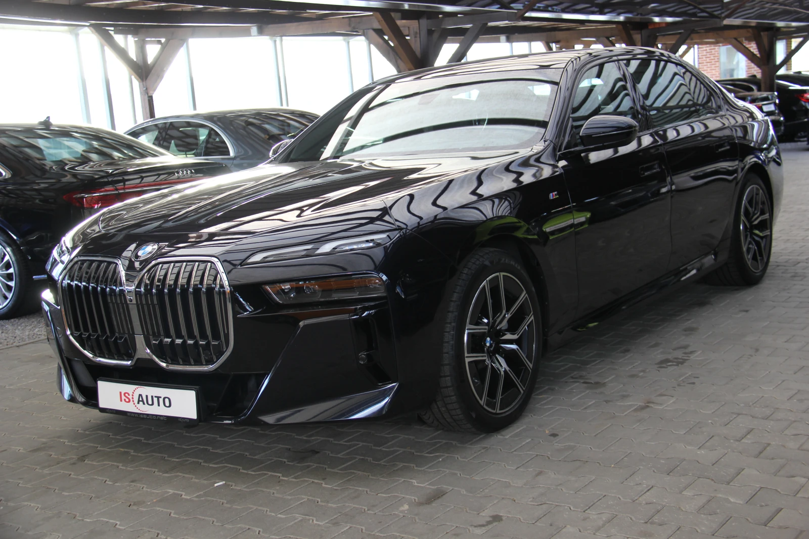 BMW 740 Xdrive/M-Perform/Bowers&Wilkins/Подгрев/Pano/HuD - изображение 2