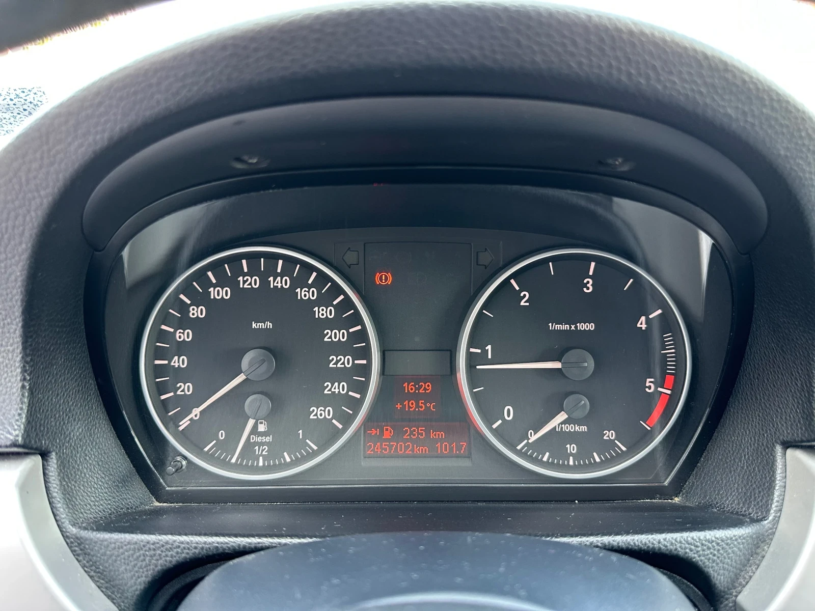 BMW 318  - изображение 10