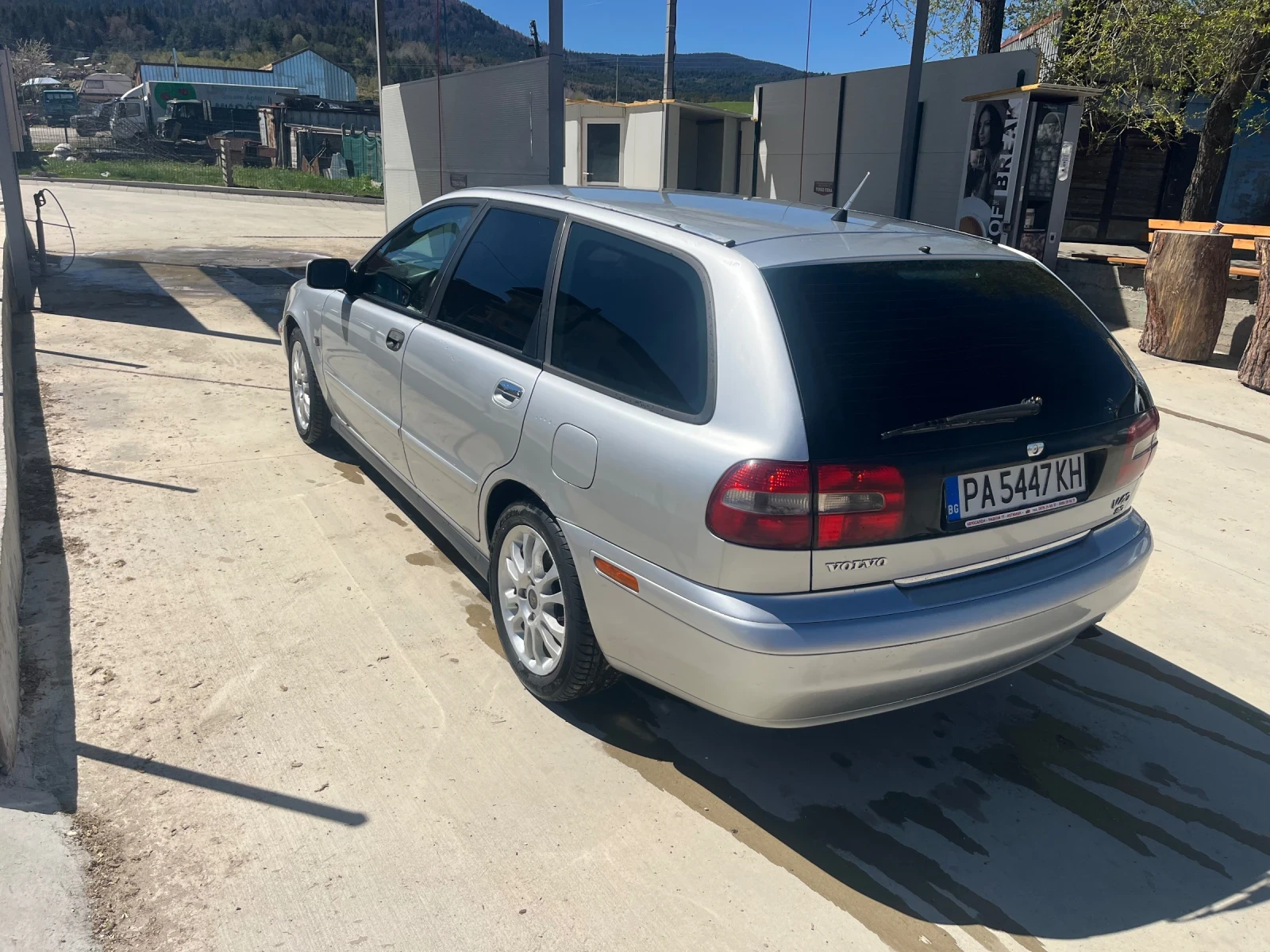 Volvo V40  - изображение 4
