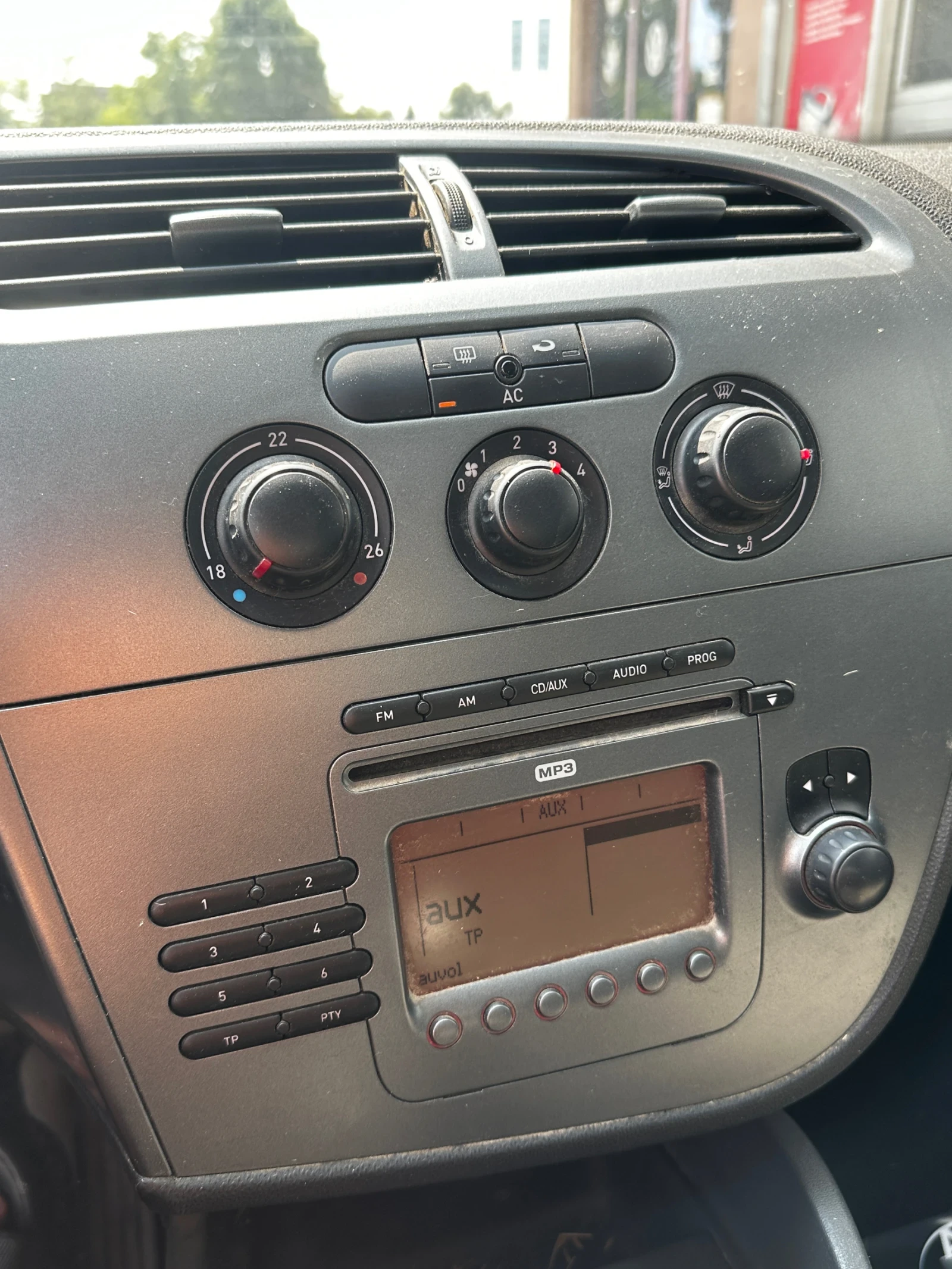 Seat Leon 1.4i/ КЛИМА | Mobile.bg — изображение 13