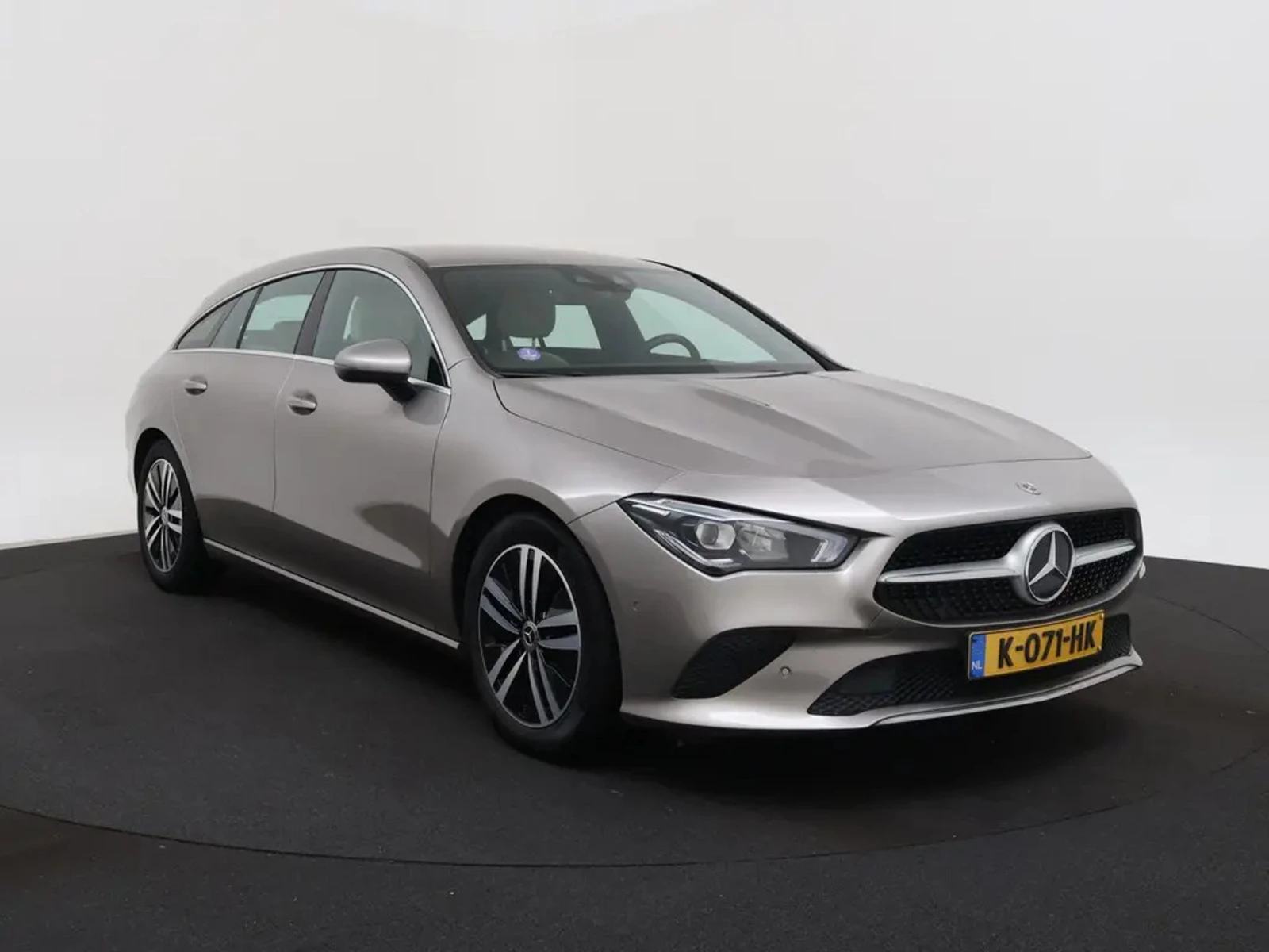 Mercedes-Benz CLA 180 Shooting Brake Luxury * Night* Digital  - изображение 3