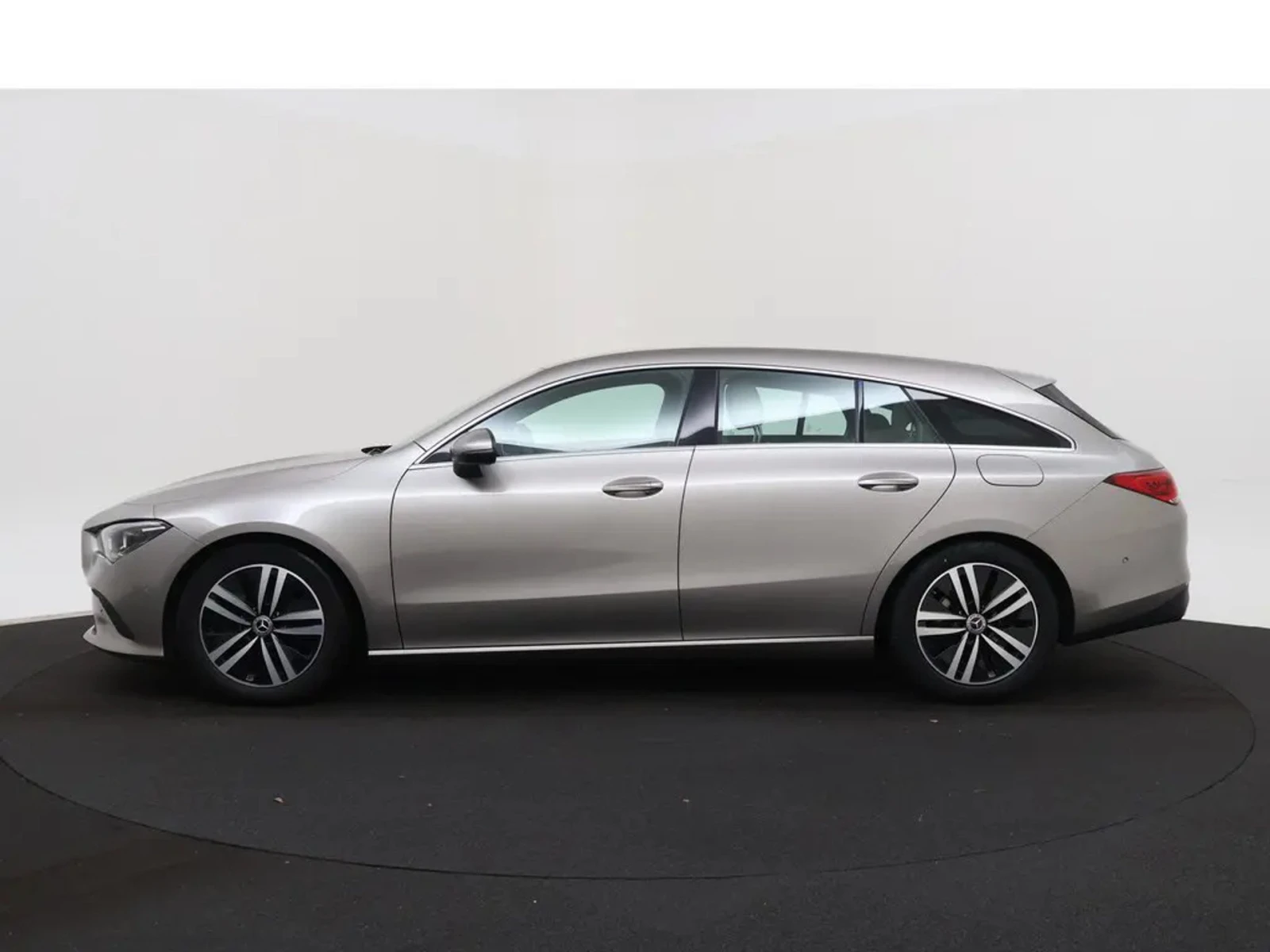 Mercedes-Benz CLA 180 Shooting Brake Luxury * Night* Digital  - изображение 6