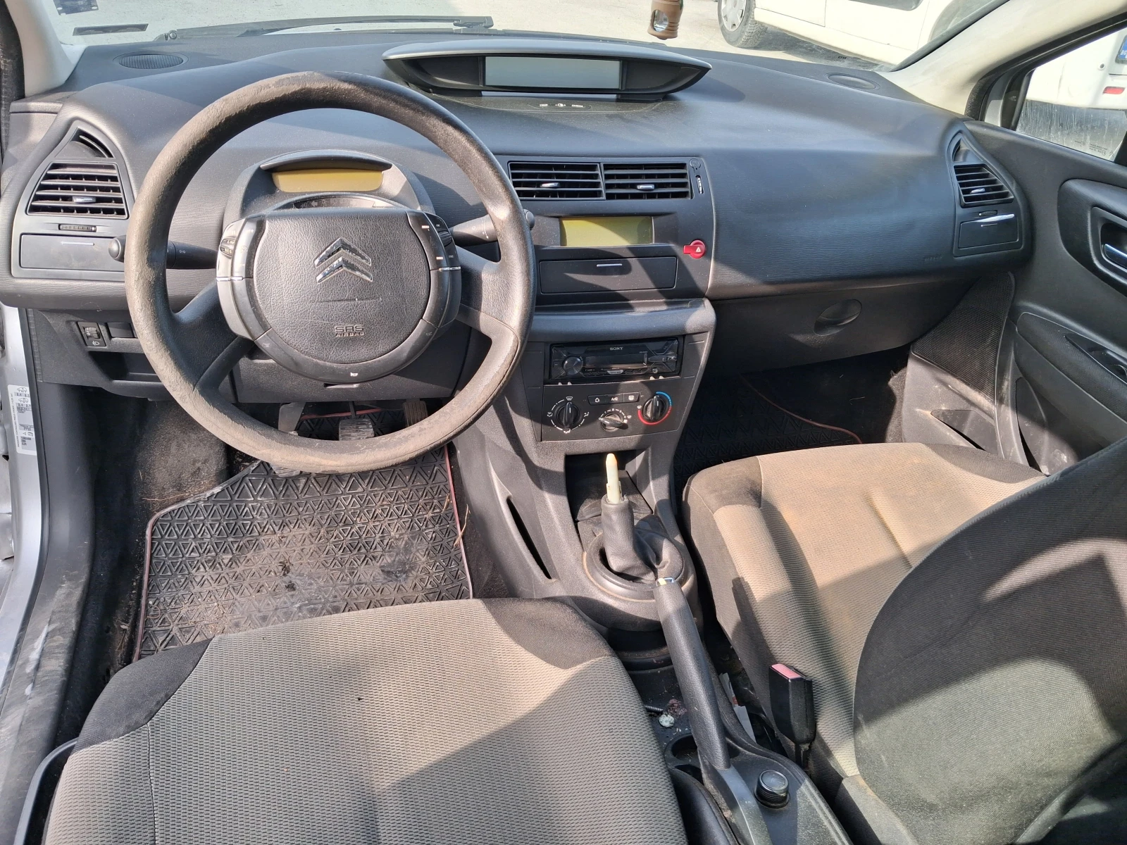 Citroen C4 1.4i 16v 88к.с., снимка 10 - Автомобили и джипове - 54063069
