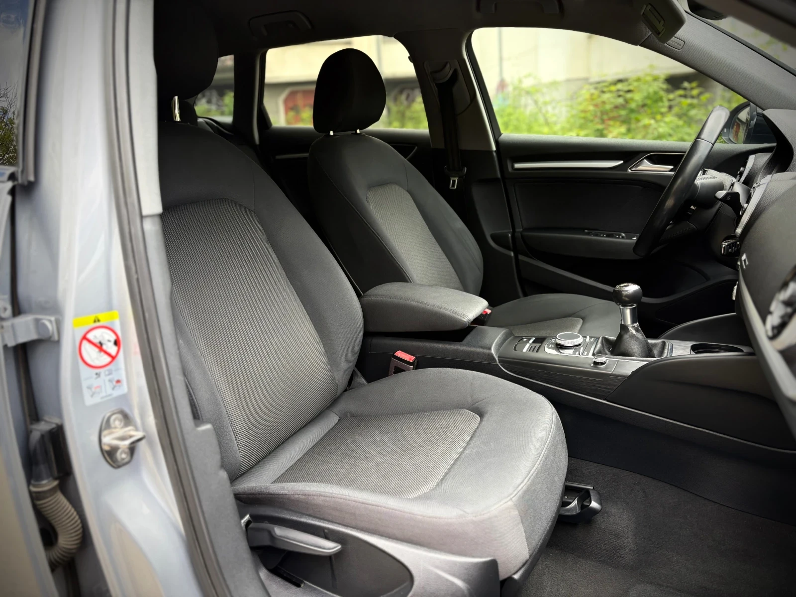 Audi A3 * S-LINE * MATRIX * DIGITAL * СЕРВИЗНА ИСТОРИЯ * , снимка 10 - Автомобили и джипове - 54391893