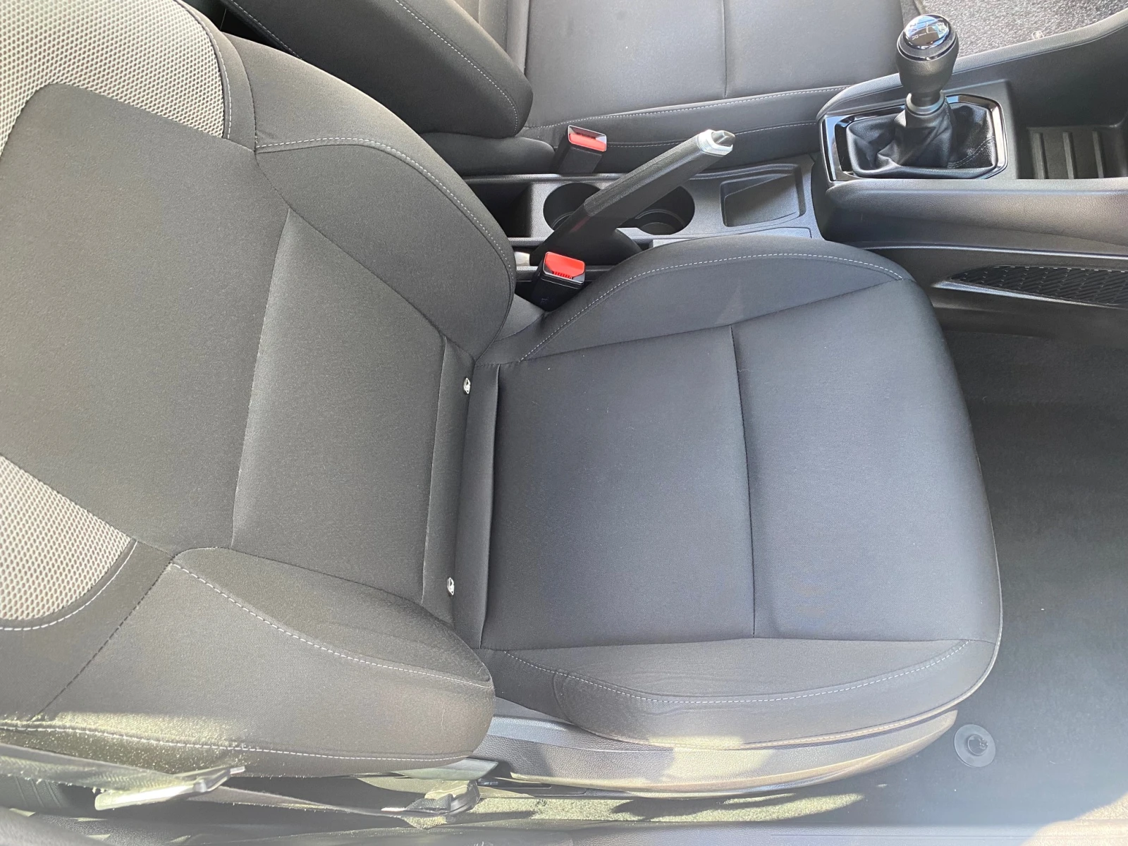 Renault Clio 1.0i Навигация, снимка 12 - Автомобили и джипове - 54609581
