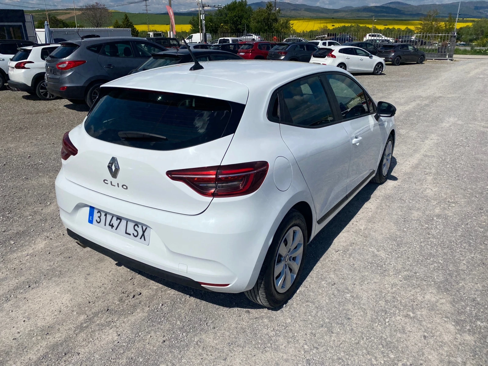 Renault Clio 1.0i Навигация, снимка 4 - Автомобили и джипове - 54609581