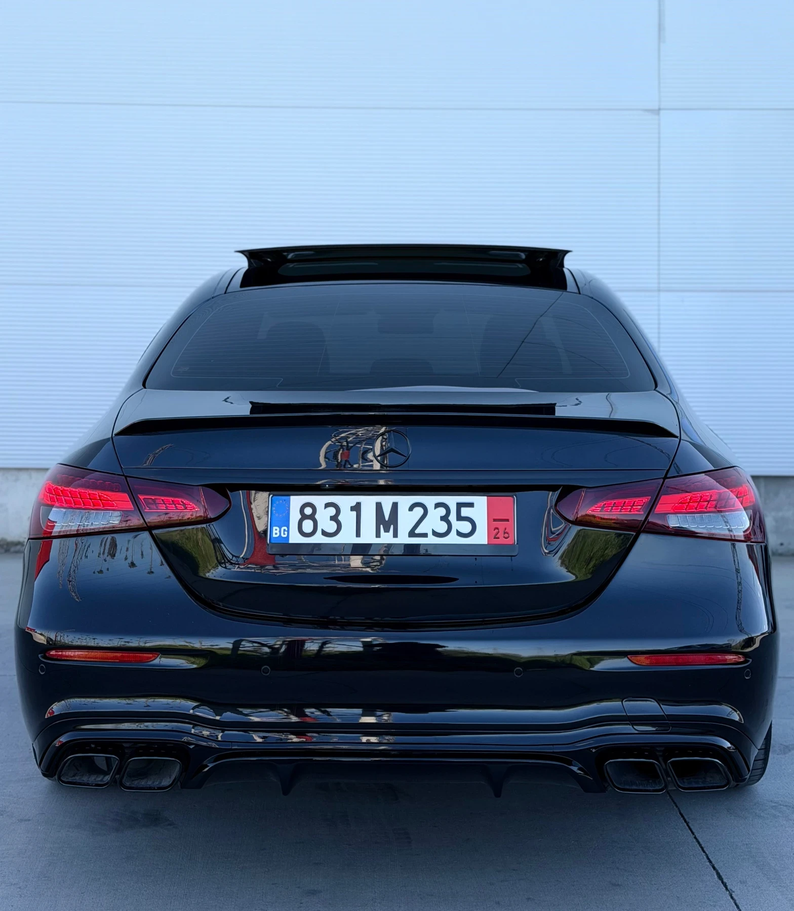 Mercedes-Benz E 220 Реални КМ, Facelift AMG пскет, снимка 5 - Автомобили и джипове - 54649067