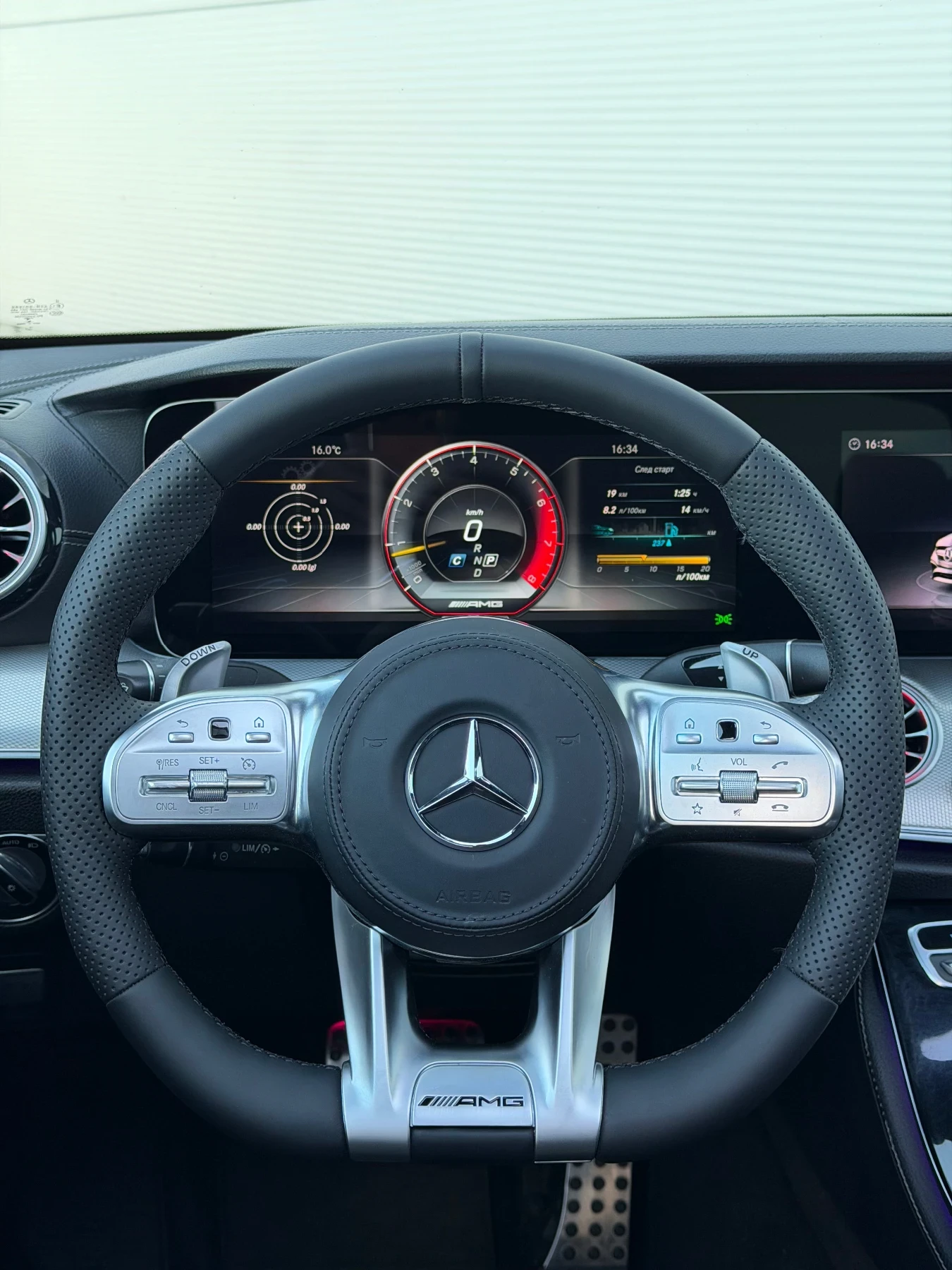 Mercedes-Benz E 220 Реални КМ, Facelift AMG пскет, снимка 9 - Автомобили и джипове - 54649067