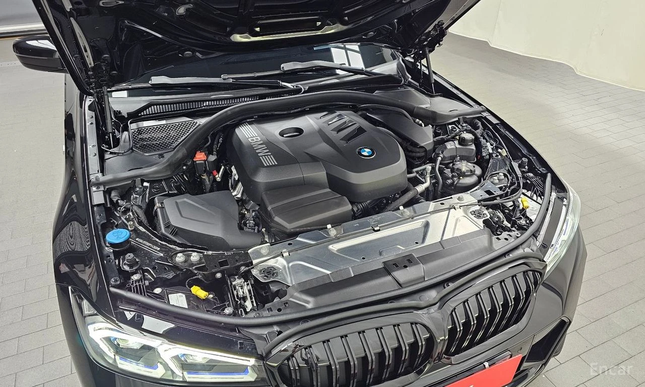 BMW 320 i* M* SPORT* ПОДГРЕВ* НАВИГАЦИЯ, снимка 15 - Автомобили и джипове - 54923553