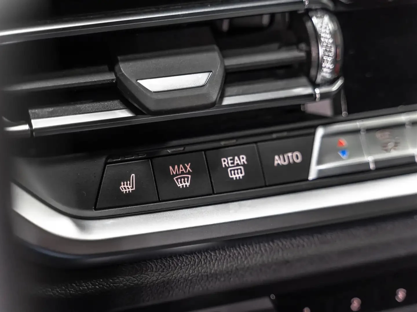 BMW 340 M xDrive Premium ЦЕНА ДО БЪЛГАРИЯ АВТОКРЕДИТ, снимка 12 - Автомобили и джипове - 55779892