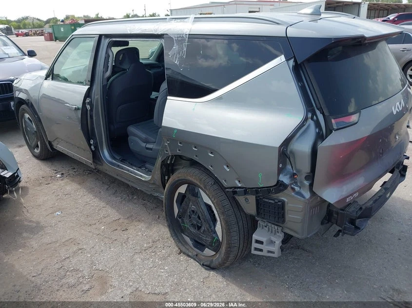 Kia EV9 Land, снимка 6 - Автомобили и джипове - 55812580