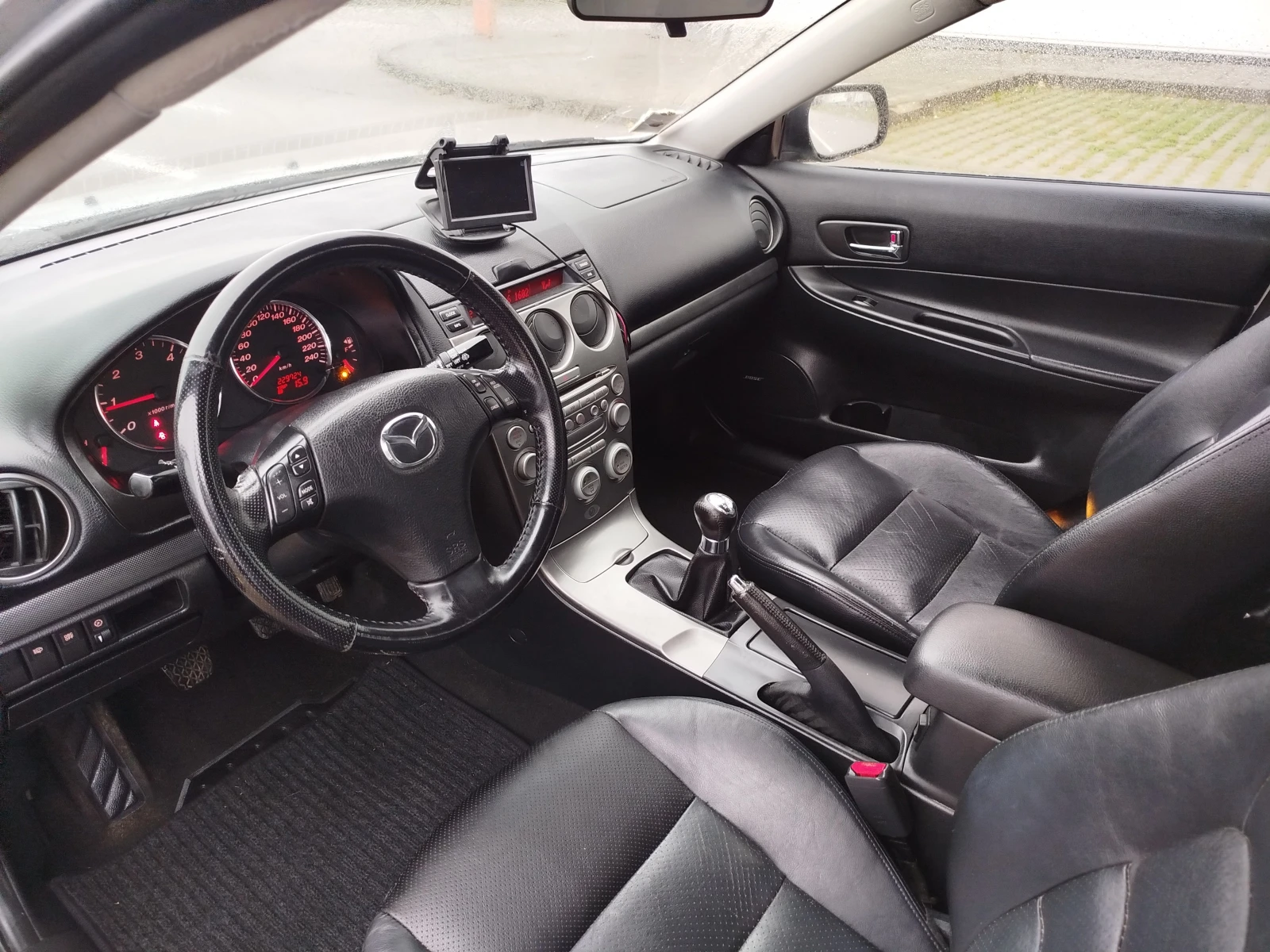 Mazda 6 2.0TDI-BOSE-XENON, снимка 10 - Автомобили и джипове - 56733483