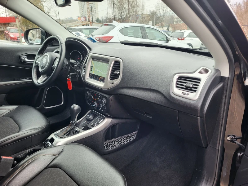 Jeep Compass 2.0 TD / 88.000 км. /, снимка 8 - Автомобили и джипове - 48992069