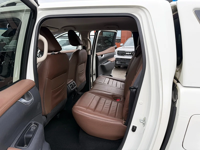 Mercedes-Benz X-Klasse 4x4-LED-BIXENON-NAVI-360KAMERI-ТЕГЛИЧ-GERMANIA !!!, снимка 16 - Автомобили и джипове - 53483902