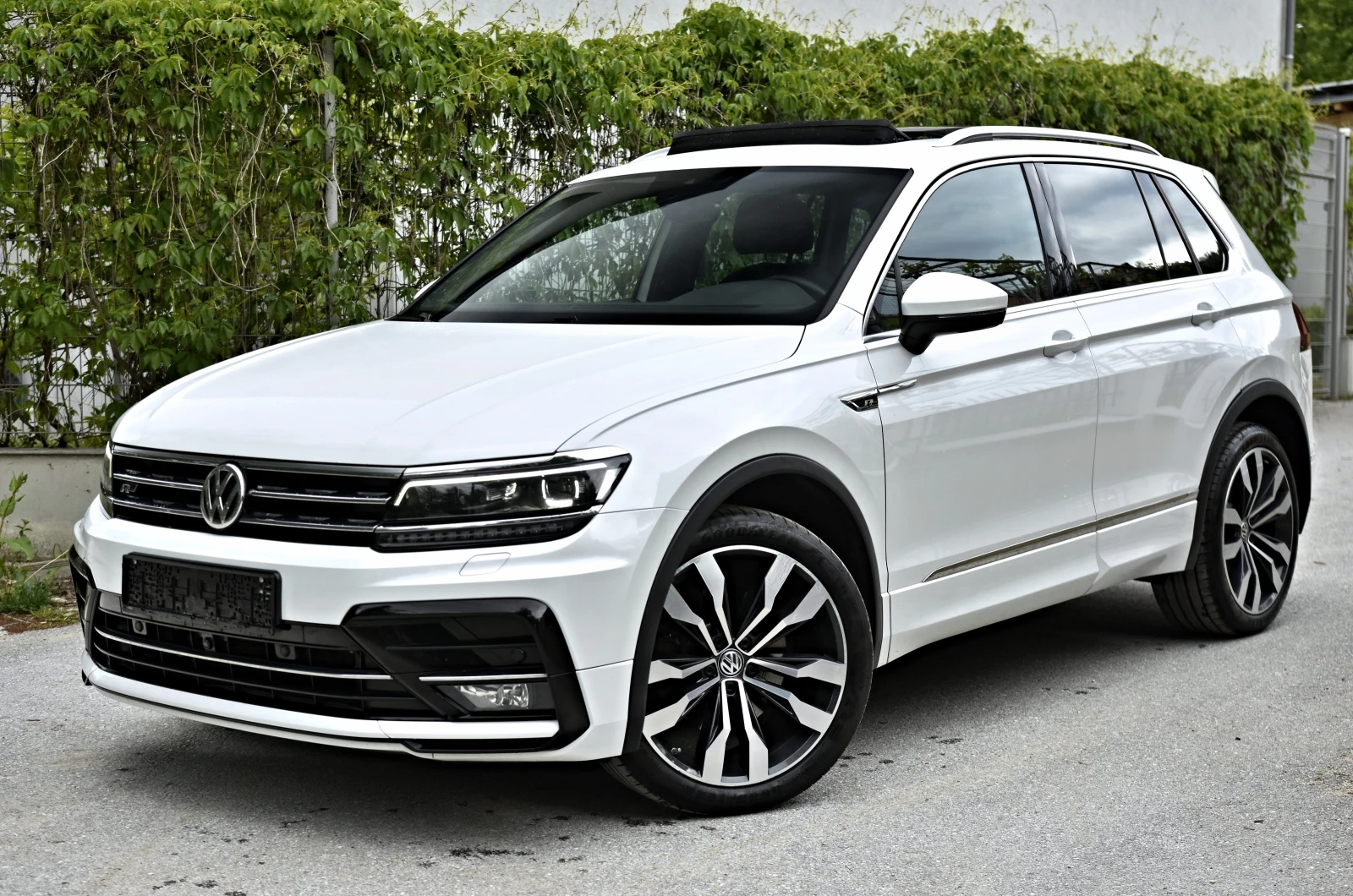 VW Tiguan 2.0TDI/3xR Line/4motion/Distronic/Cam360/Panorama, снимка 1