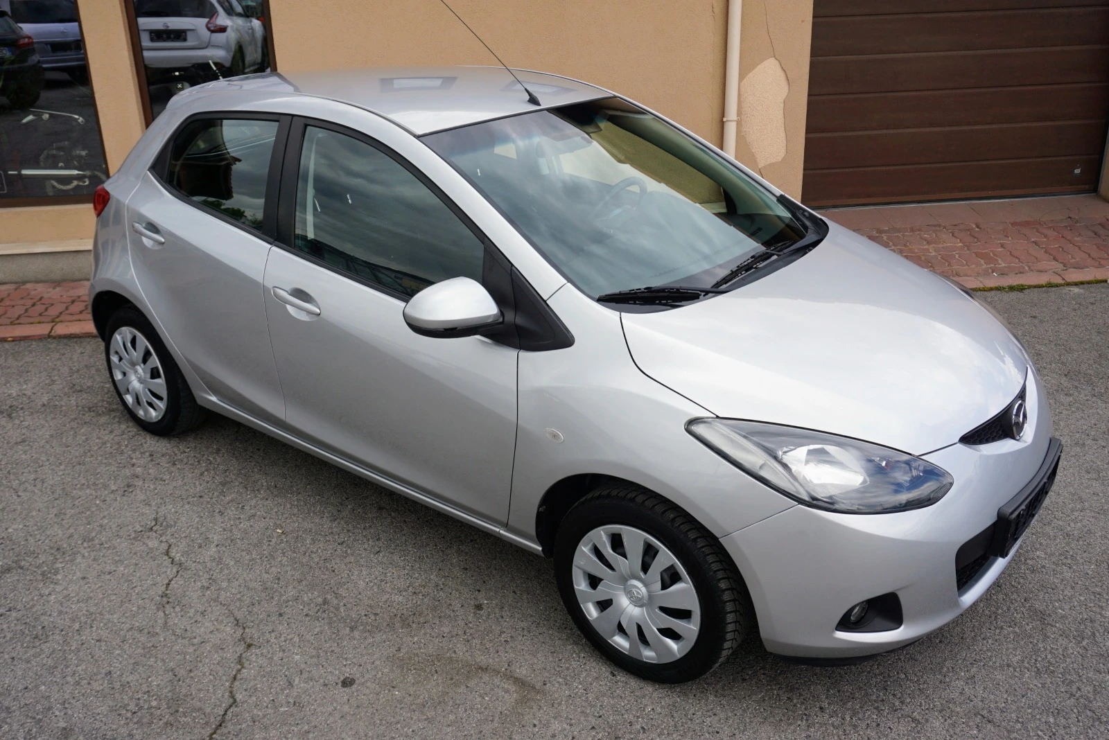 Mazda 2 1.3i  - изображение 2