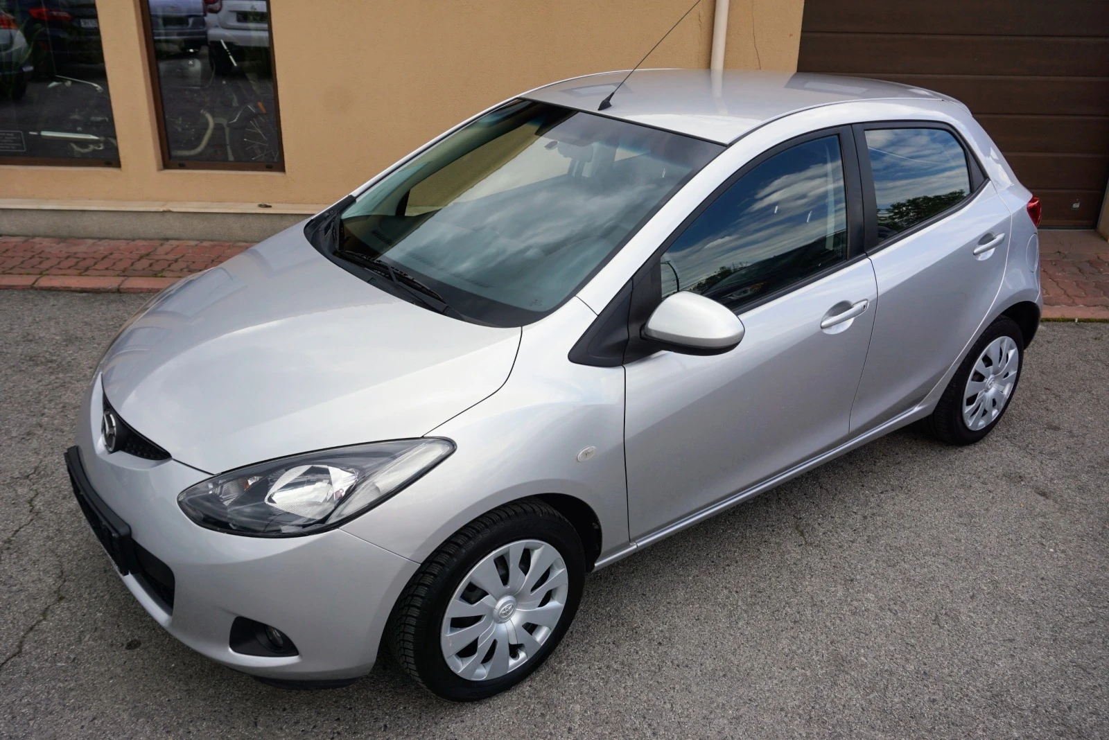 Mazda 2 1.3i  - [1] 