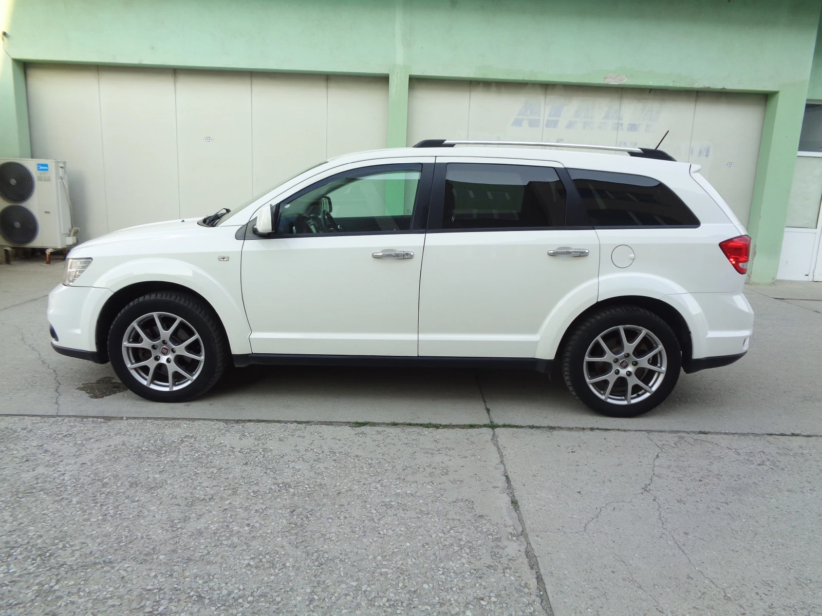 Fiat Freemont 2.016VmJET-LOUNGE-4X4-170-NAVI-KOJA-AVTOMAT-LIZING - изображение 7