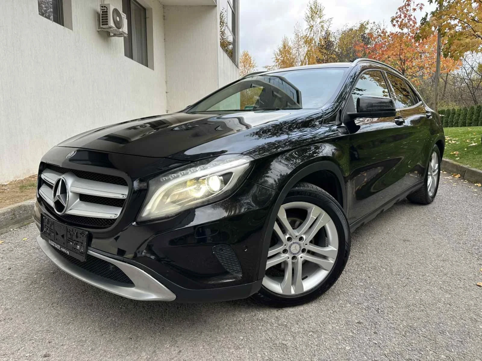 Mercedes-Benz GLA 200 d / ПОДГРЕВ / ПАНОРАМА  - изображение 3